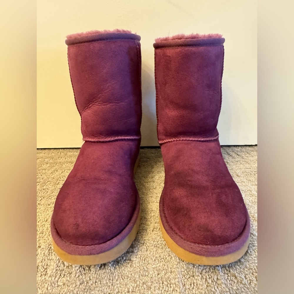 UGG Plum Classic Short II Shearling Boots - Sz 7 - Picture 5 of 9